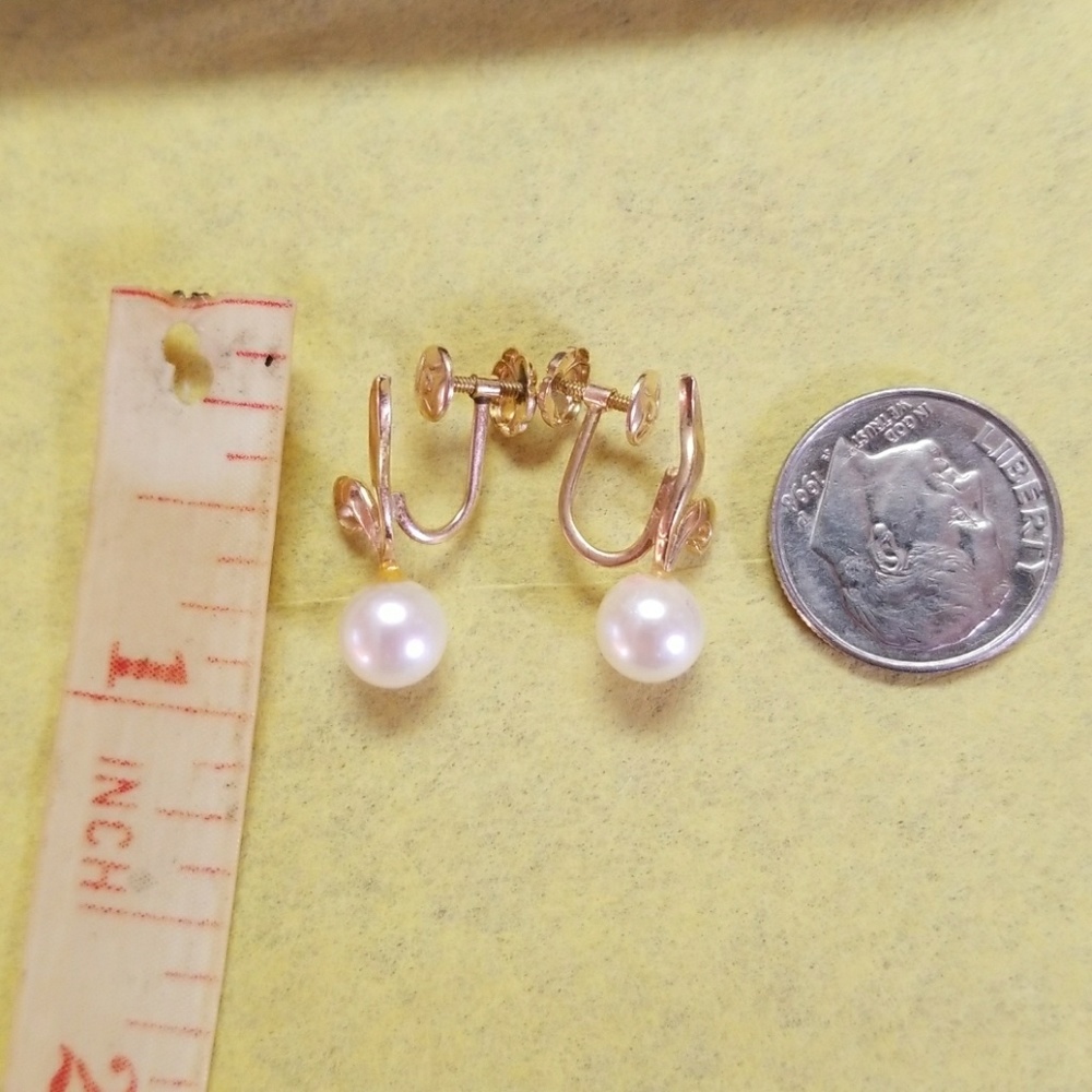 14kt Gold Pearl Screw back earrings Vintage - Picture 3 of 4